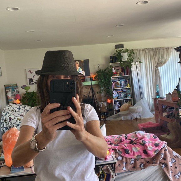 Hat - Picture 4 of 4